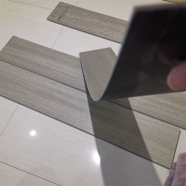 High Quality LVT CLICK FLOOR Tile